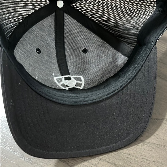 Ariat Flex Fit with Ariat Logo and Script Country Wear Trucker - Picture 7 of 8